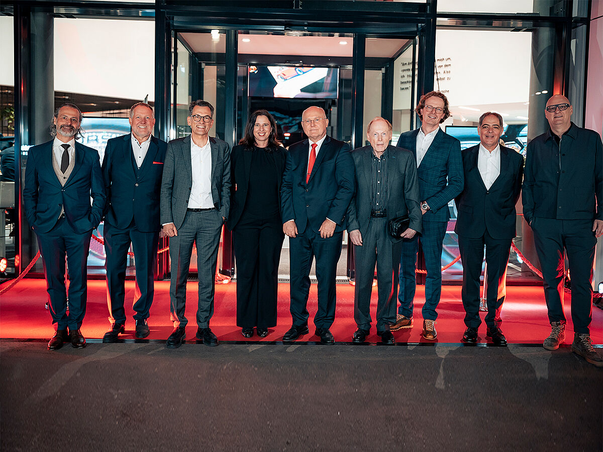 Bild der Eröffnungsfeier des Porsche Zentrum Trier 2024