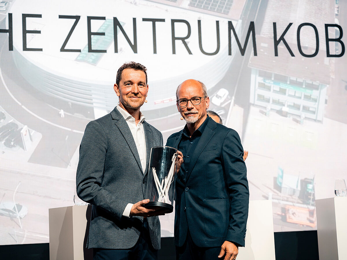 Volker Kilian und Karsten Sohns bei der Eröffnung des neuen Porsche Zentrum Koblenz