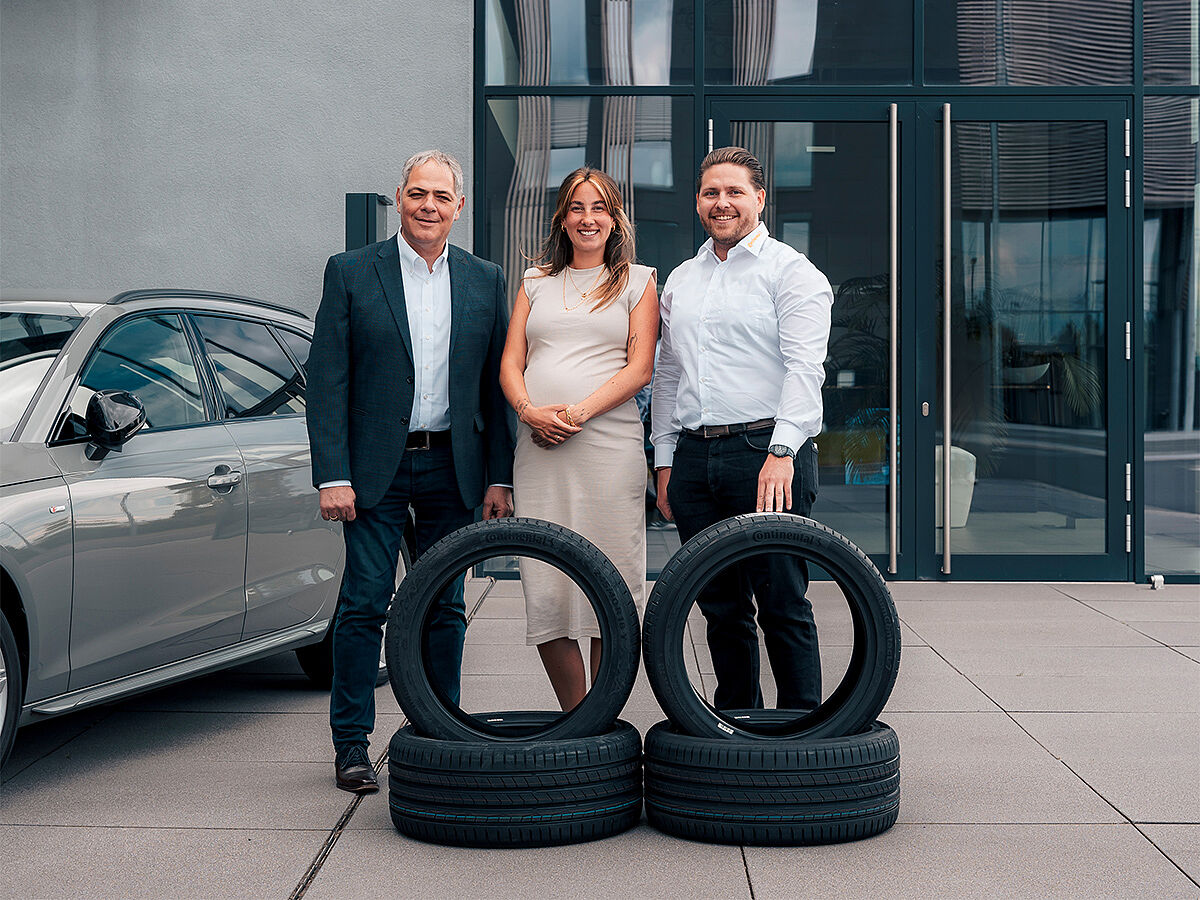 Übergabe des Hauptgewinns des Instagram-Gewinnspiels