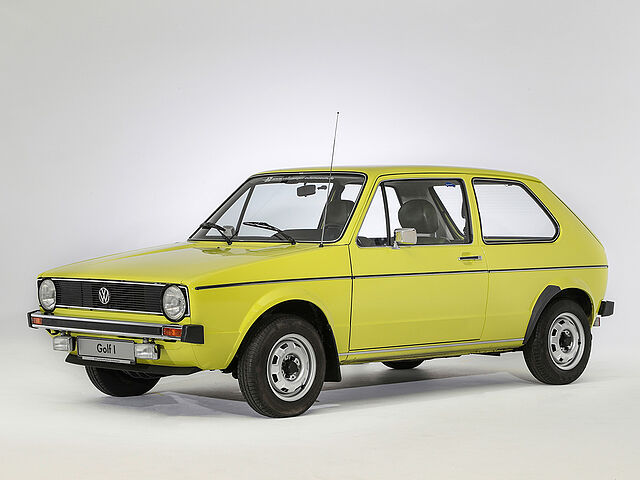 Golf I and the EA 276 concept car, the Golf predecessor from 1969 developed in Wolfsburg