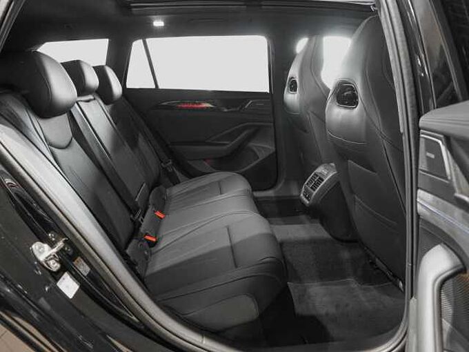 Volkswagen Passat 2,0 l TDI 4MOTION DSG R-Line AHK LEDER WP 