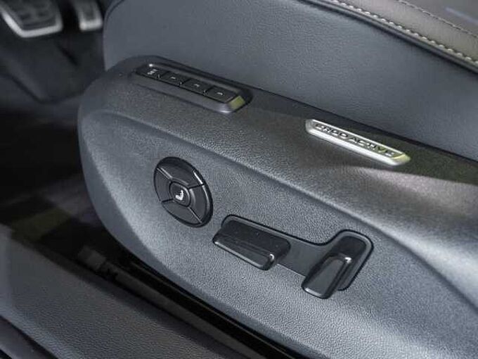 Volkswagen Passat 2,0 l TDI 4MOTION DSG R-Line AHK LEDER WP 