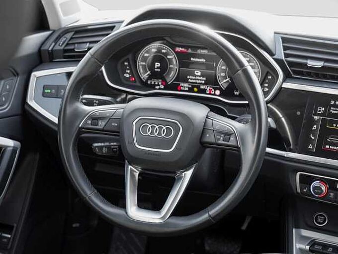 Audi Q3 45 TFSIe S tronic /Navi/LED/RFK/ACC/DAB 