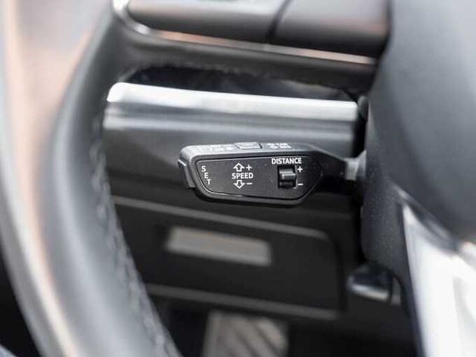 Audi Q3 45 TFSIe S tronic /Navi/LED/RFK/ACC/DAB 