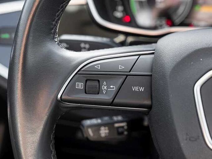 Audi Q3 45 TFSIe S tronic /Navi/LED/RFK/ACC/DAB 