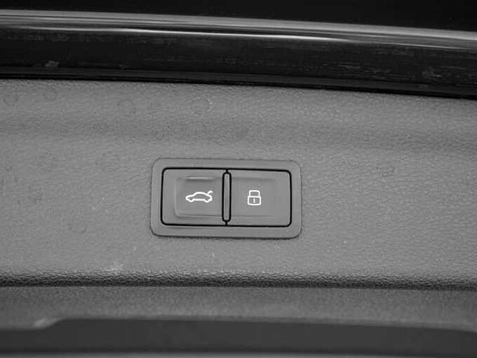 Audi Q3 45 TFSIe S tronic /Navi/LED/RFK/ACC/DAB 