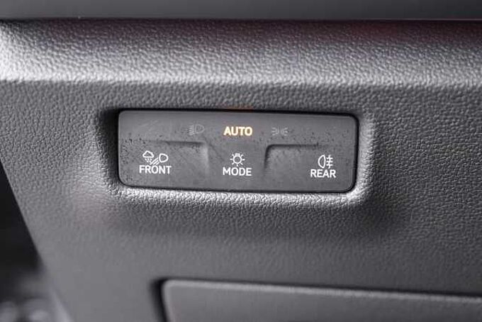 Volkswagen Tiguan 1.5 eTSI DSG GOAL /MatrixLED/AHK/ACC/Navi 