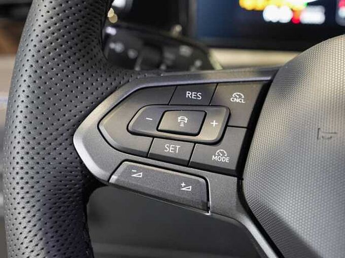 Volkswagen Tiguan 1,5 l eHybrid OPF DSG R-Line VSA 