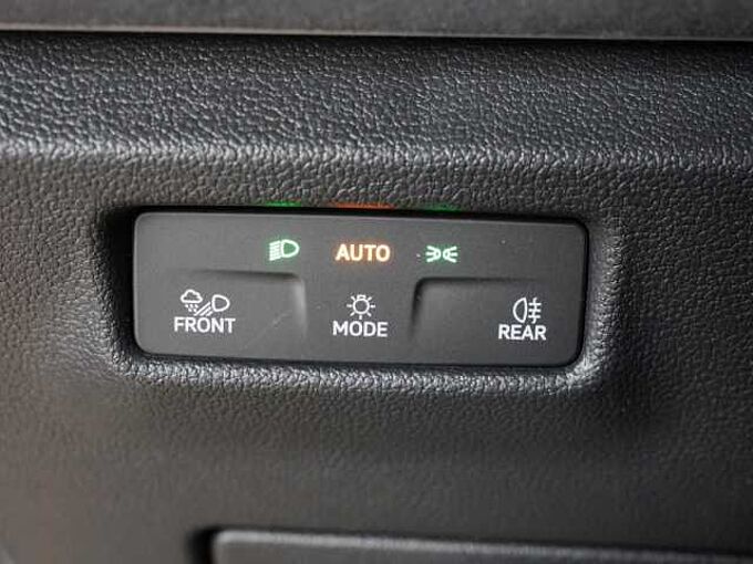 Volkswagen Tiguan 1,5 l eHybrid OPF DSG R-Line VSA 