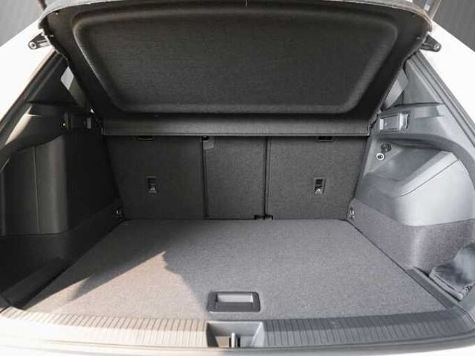 Volkswagen Tiguan 1,5 l eHybrid OPF DSG R-Line VSA 