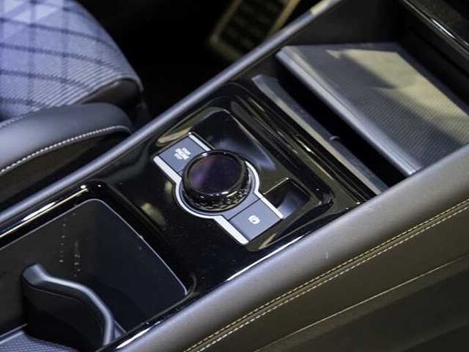 Volkswagen Tiguan 1,5 l eHybrid OPF DSG R-Line VSA 