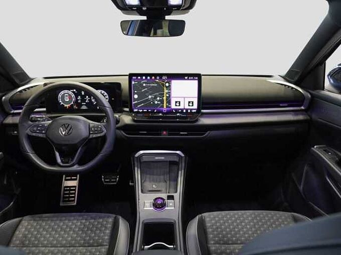 Volkswagen T-Roc 1.5 l eTSI DSG R-Line NAVI Technik-Paket 