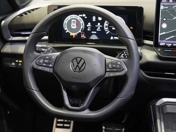 Volkswagen T-Roc 1.5 l eTSI DSG R-Line NAVI Technik-Paket 