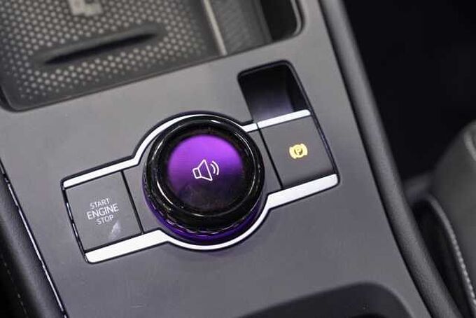 Volkswagen T-Roc 1.5 l eTSI DSG R-Line NAVI Technik-Paket 