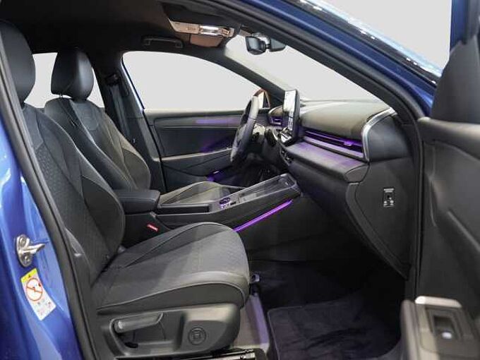 Volkswagen T-Roc 1.5 l eTSI DSG R-Line NAVI Technik-Paket 