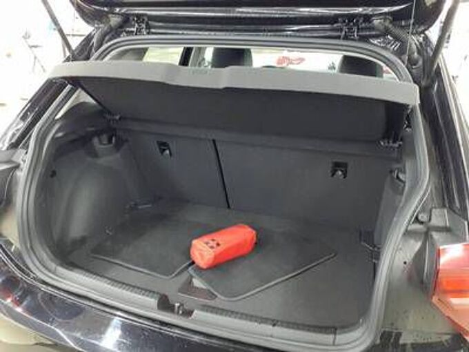 Volkswagen Polo VI 1.0 TSI GOAL /Navi/LED/ACC/SHZ 
