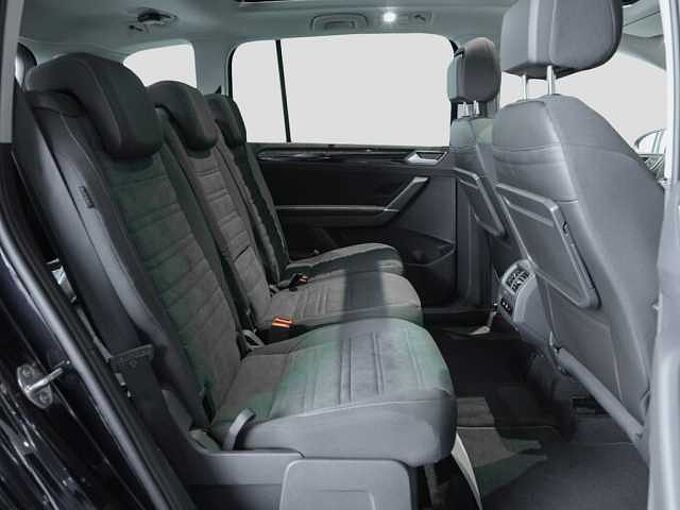 Volkswagen Touran 1,5 l TSI DSG Highline 7 SITZE AHK WR LED Tiguan