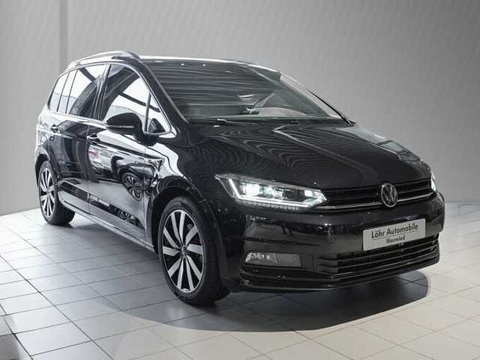 Volkswagen Touran 1,5 l TSI DSG Highline 7 SITZE AHK WR LED Tiguan