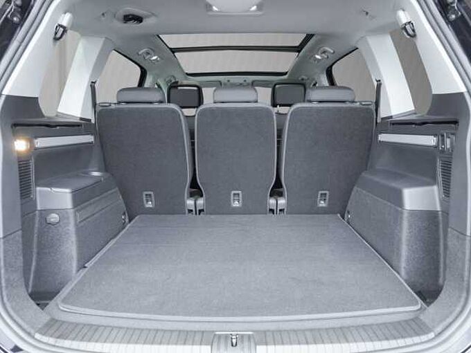 Volkswagen Touran 1,5 l TSI DSG Highline 7 SITZE AHK WR LED Tiguan