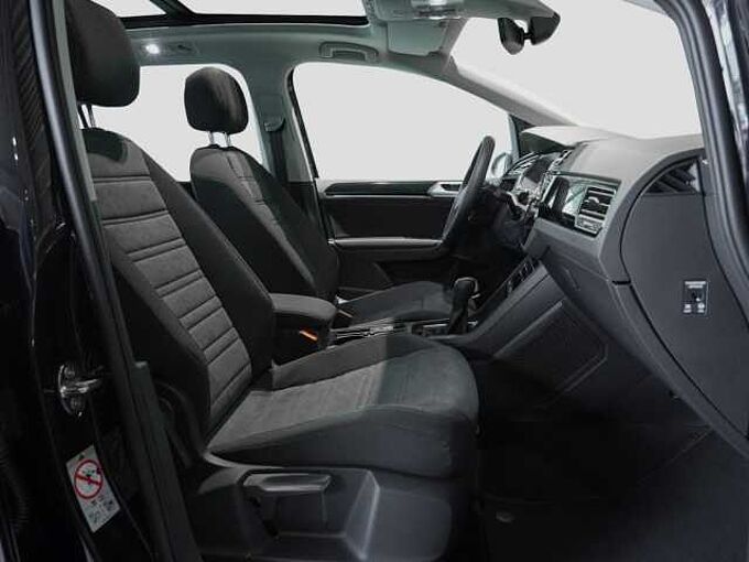 Volkswagen Touran 1,5 l TSI DSG Highline 7 SITZE AHK WR LED Tiguan