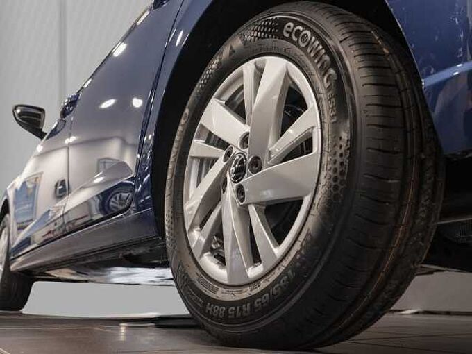 Volkswagen Polo 1,0 l TSI 5-Gang Style WR NAVI IQDrive-Paket 