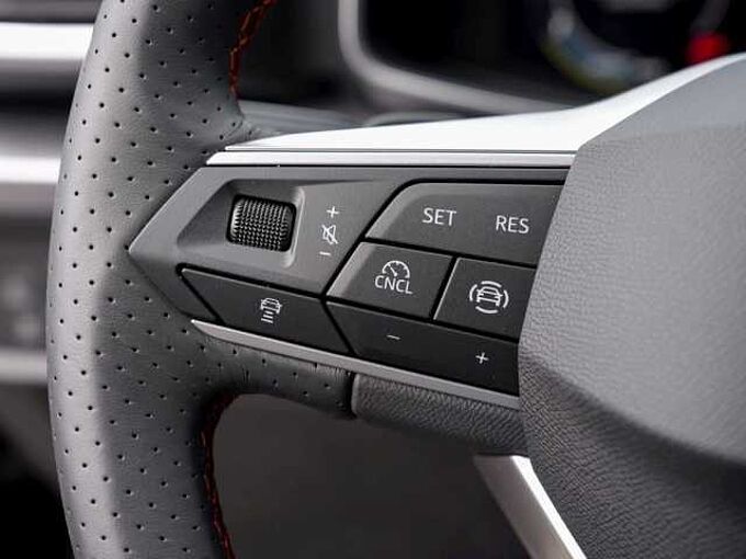 SEAT Leon 1.5 eTSI FR 