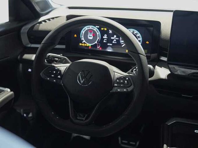 Volkswagen T-Roc 1.5 l eTSI DSG R-Line VSA 