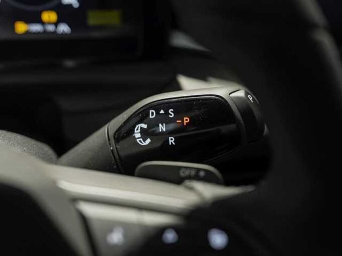 Volkswagen T-Roc 1.5 l eTSI DSG R-Line VSA 