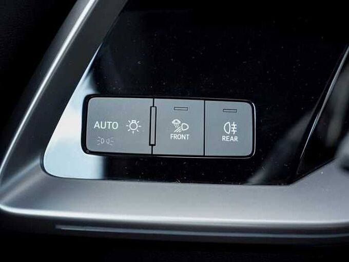 Audi S3 Sportback 2.0 TFSI quattro /Navi+/LED/ACC 