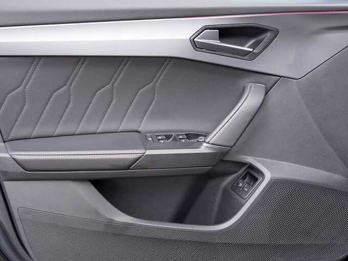 CUPRA Formentor VZ e-Hybrid DSG /Navi/AHK/RFK/LED/ACC 