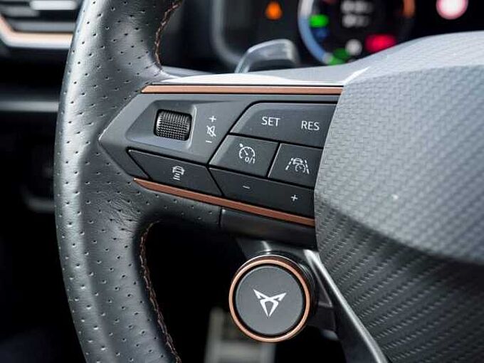 CUPRA Formentor VZ e-Hybrid DSG /Navi/AHK/RFK/LED/ACC 