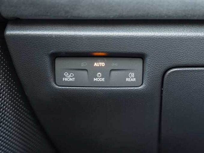Volkswagen Passat Variant 2.0 TDI DSG 4Motion R-Line /AHK 
