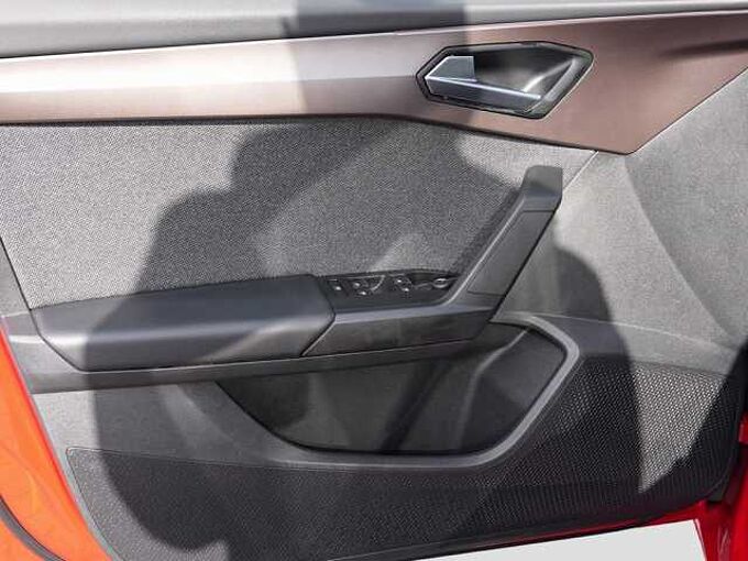 SEAT Leon SP 1.5 eTSI DSG Xcellence /LED/Navi/AHK 