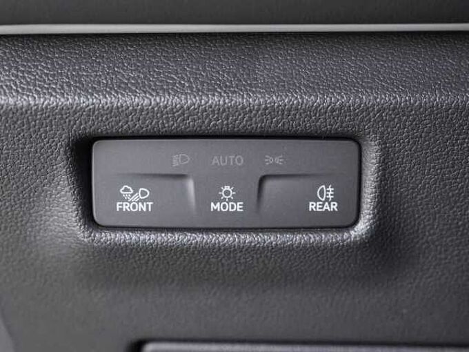 Volkswagen Tiguan 1,5 l eTSI OPF DSG Elegance VSA 