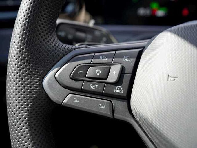 Volkswagen Passat Variant e-Hybrid DSG R-Line Signature 