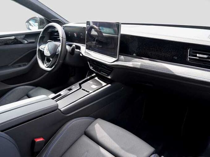 Volkswagen Passat Variant e-Hybrid DSG R-Line Signature 