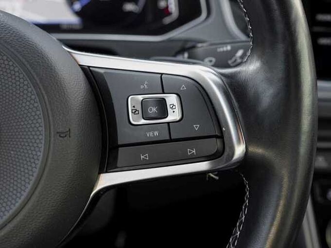 Volkswagen T-Roc Cabriolet 1.5 TSI DSG R-Line /Navi/LED/RFK Cabrio