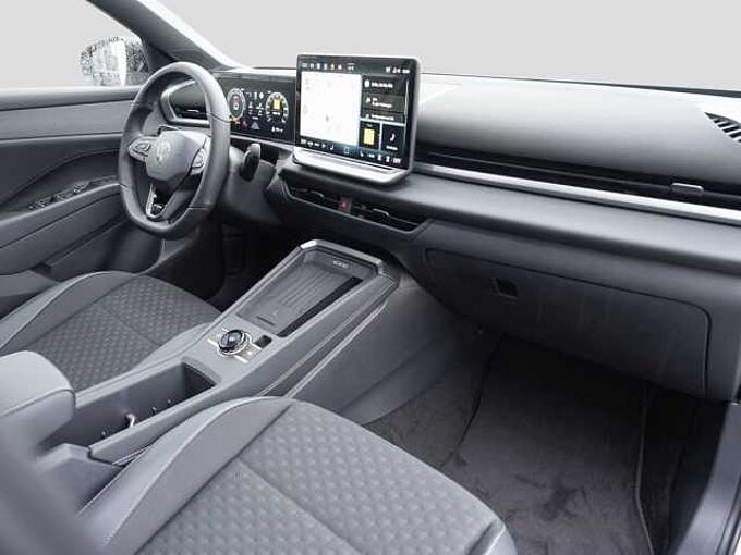 Volkswagen T-Roc 1.5 l eTSI DSG R-Line NAVI Technik-Paket 