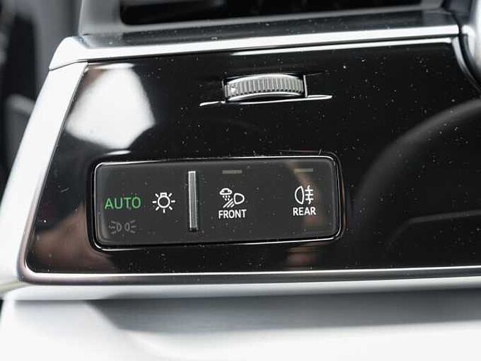 Audi Q8 60 TFSI e quattro Pano Matrix-LED AHK 
