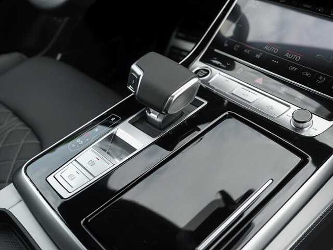 Audi Q8 60 TFSI e quattro Pano Matrix-LED AHK 