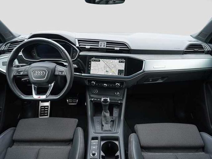 Audi Q3 45 TFSIe S tronic / Navi Plus / LED / RFK 