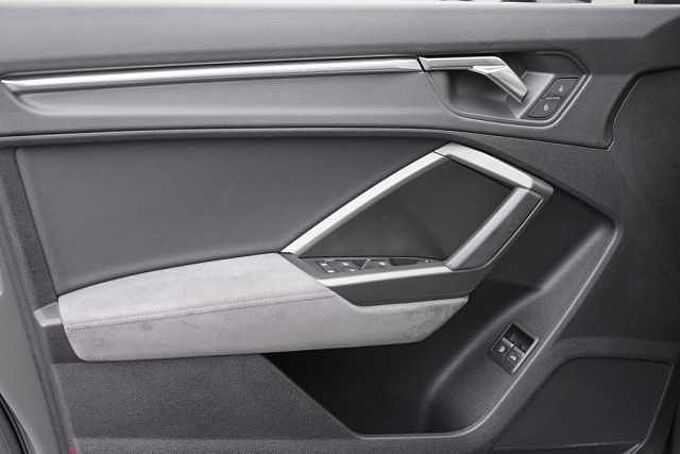 Audi Q3 45 TFSIe S tronic / Navi Plus / LED / RFK 
