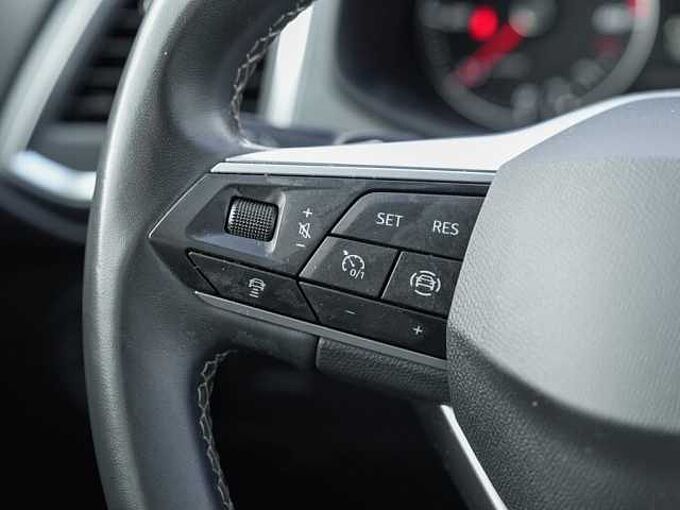 SEAT Ateca 2.0 TDI DSG Style /LED/Navi/BEATS/pACC/RFK 