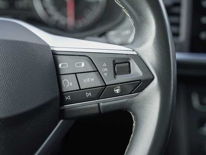 SEAT Ateca 2.0 TDI DSG Style /LED/Navi/BEATS/pACC/RFK 