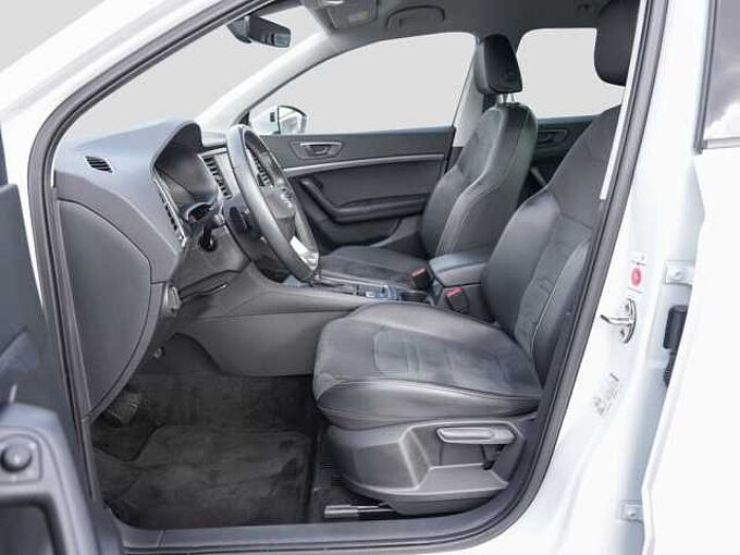 SEAT Ateca 2.0 TDI DSG Style /LED/Navi/BEATS/pACC/RFK 