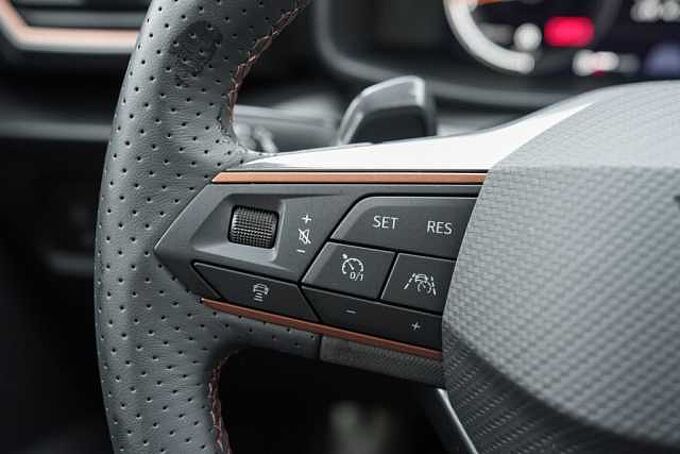 CUPRA Formentor TDI DSG 4Drive /Navi/LED/ACC/RFK/DAB+ 