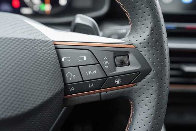 CUPRA Formentor TDI DSG 4Drive /Navi/LED/ACC/RFK/DAB+ 