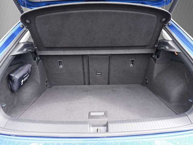 Volkswagen T-Roc 1.5 TSI ACTIVE /Navi/ACC/AppConnect/DAB+ 