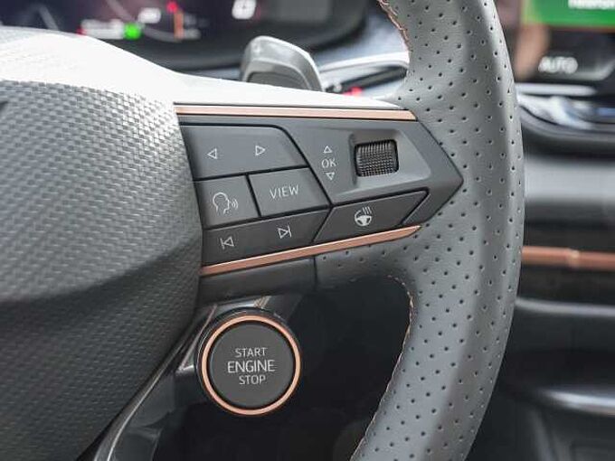 CUPRA Terramar 1.5 e-Hybrid DSG VZ /MatrixLED/HuD/Navi 
