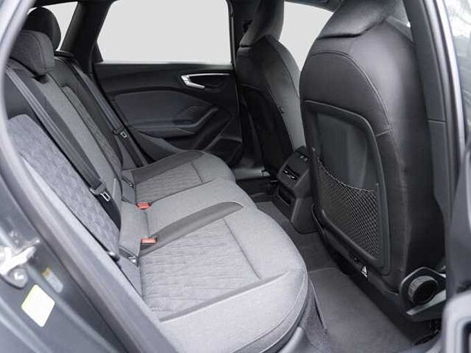 Audi A5 Avant e-hybrid quattro S line 